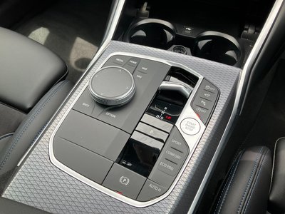 2024 BMW 3 SERIES thumbnail 38
