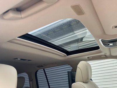 TOYOTA LAND CRUISER 300 - 7
