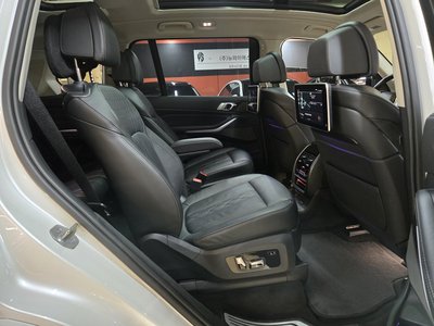 BMW X7 - 9