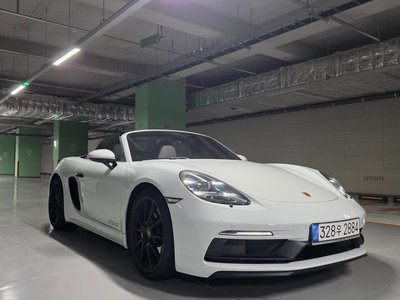 PORSCHE 718 - 1