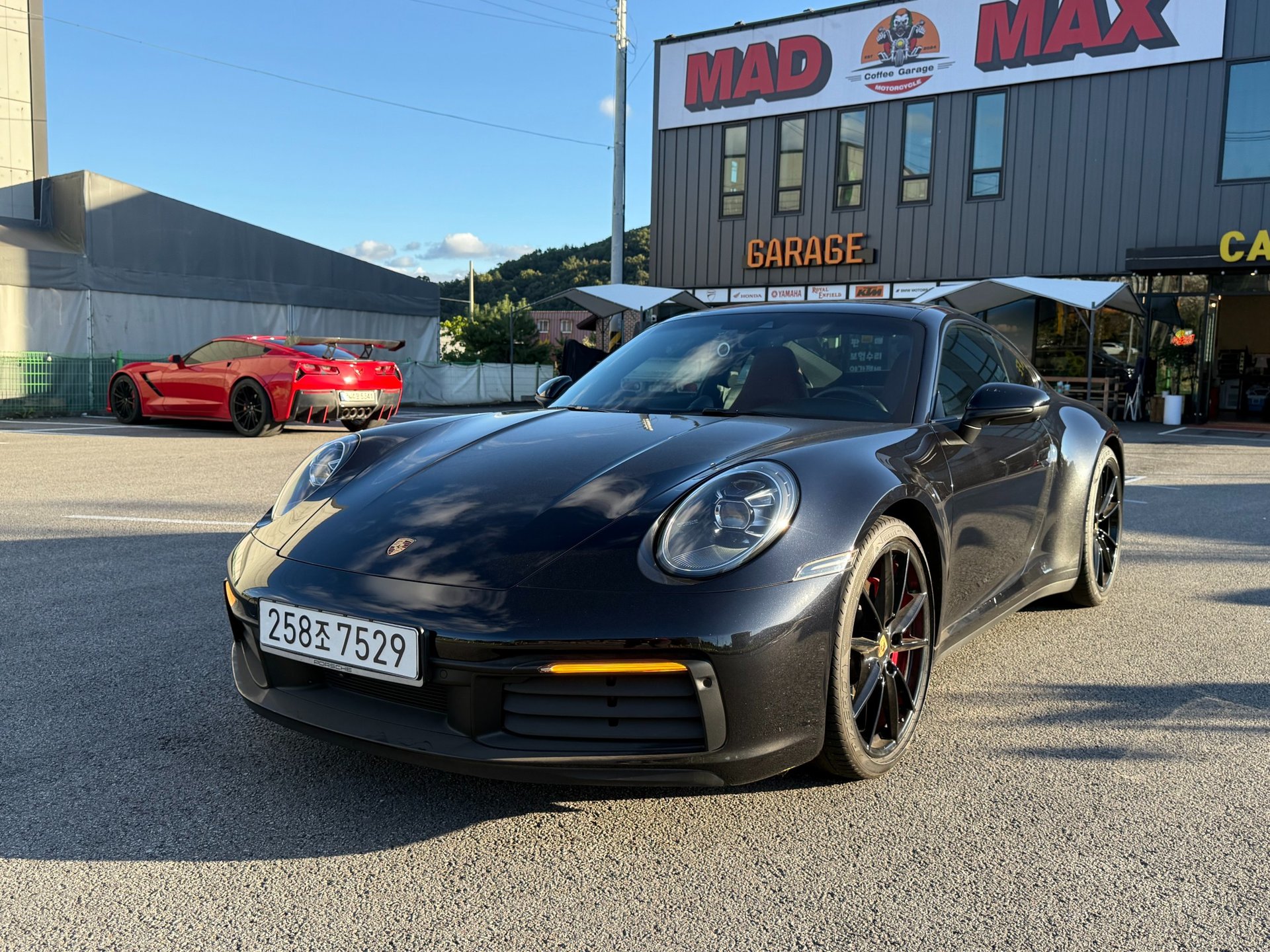 PORSCHE 911 - View 1