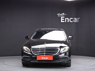 MERCEDES-BENZ E-CLASS - 2