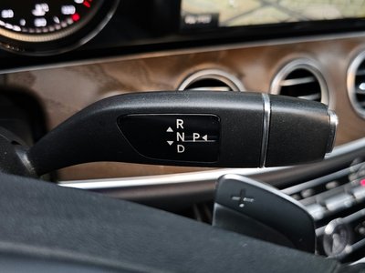 MERCEDES-BENZ E-CLASS - 9