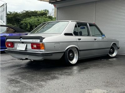 BMW 5 SERIES SEDAN - 9