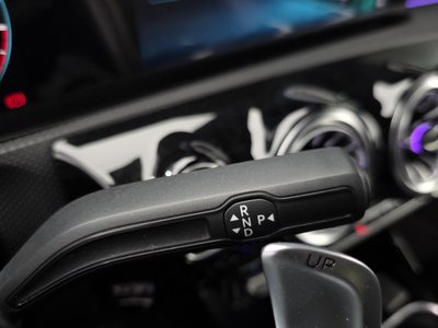 MERCEDES-BENZ CLA - 9