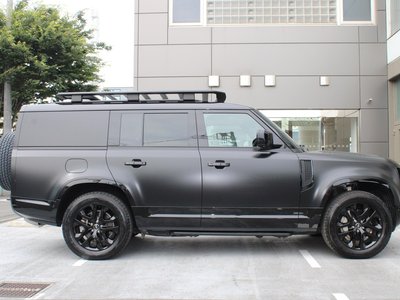 LAND ROVER DEFENDER - 8