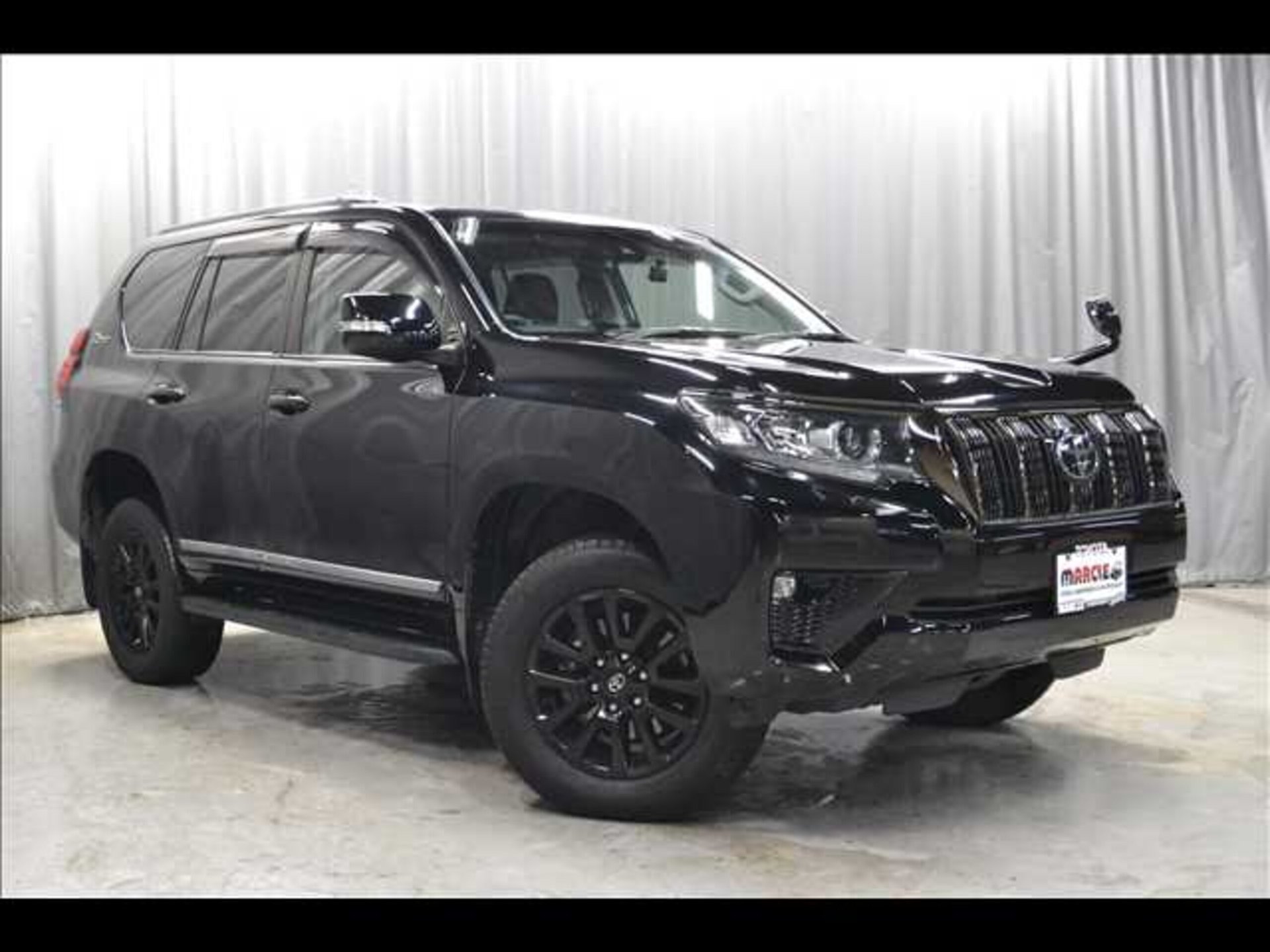 TOYOTA LAND CRUISER PRADO - View 1