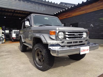 TOYOTA LAND CRUISER 70