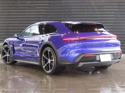 PORSCHE TAYCAN - 6
