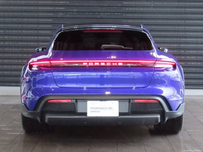 PORSCHE TAYCAN - 7