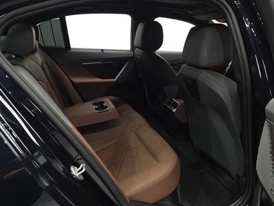 2026 BMW 5 SERIES 缩略图 16