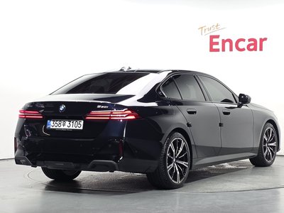 2026 BMW 5 SERIES 照片 4