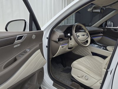 GENESIS GV80 - 10