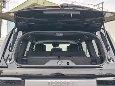 2024 Toyota LAND CRUISER 250 thumbnail 33