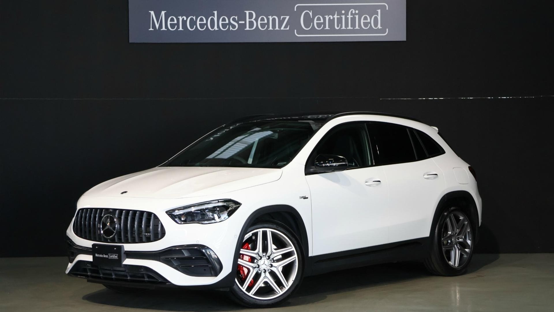 MERCEDES-BENZ GLA AMG - View 1