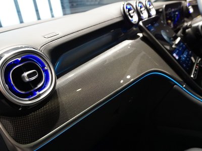 2025 Mercedes-BENZ GLC thumbnail 43