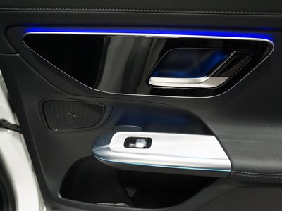 2025 Mercedes-BENZ GLC thumbnail 36