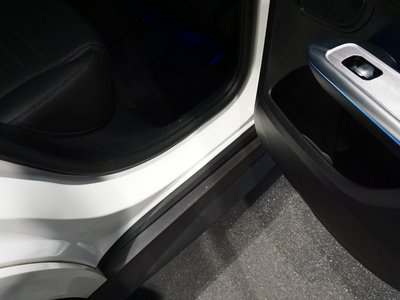 2025 Mercedes-BENZ GLC thumbnail 37