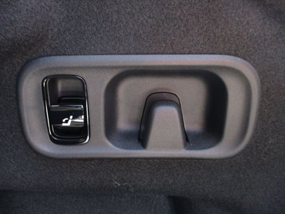 MERCEDES-BENZ C-CLASS - 10