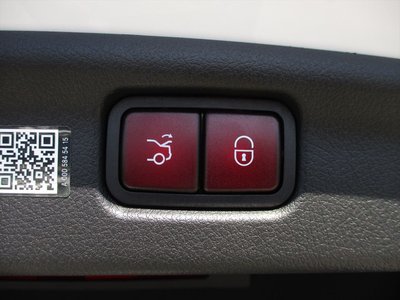 MERCEDES-BENZ C-CLASS - 8