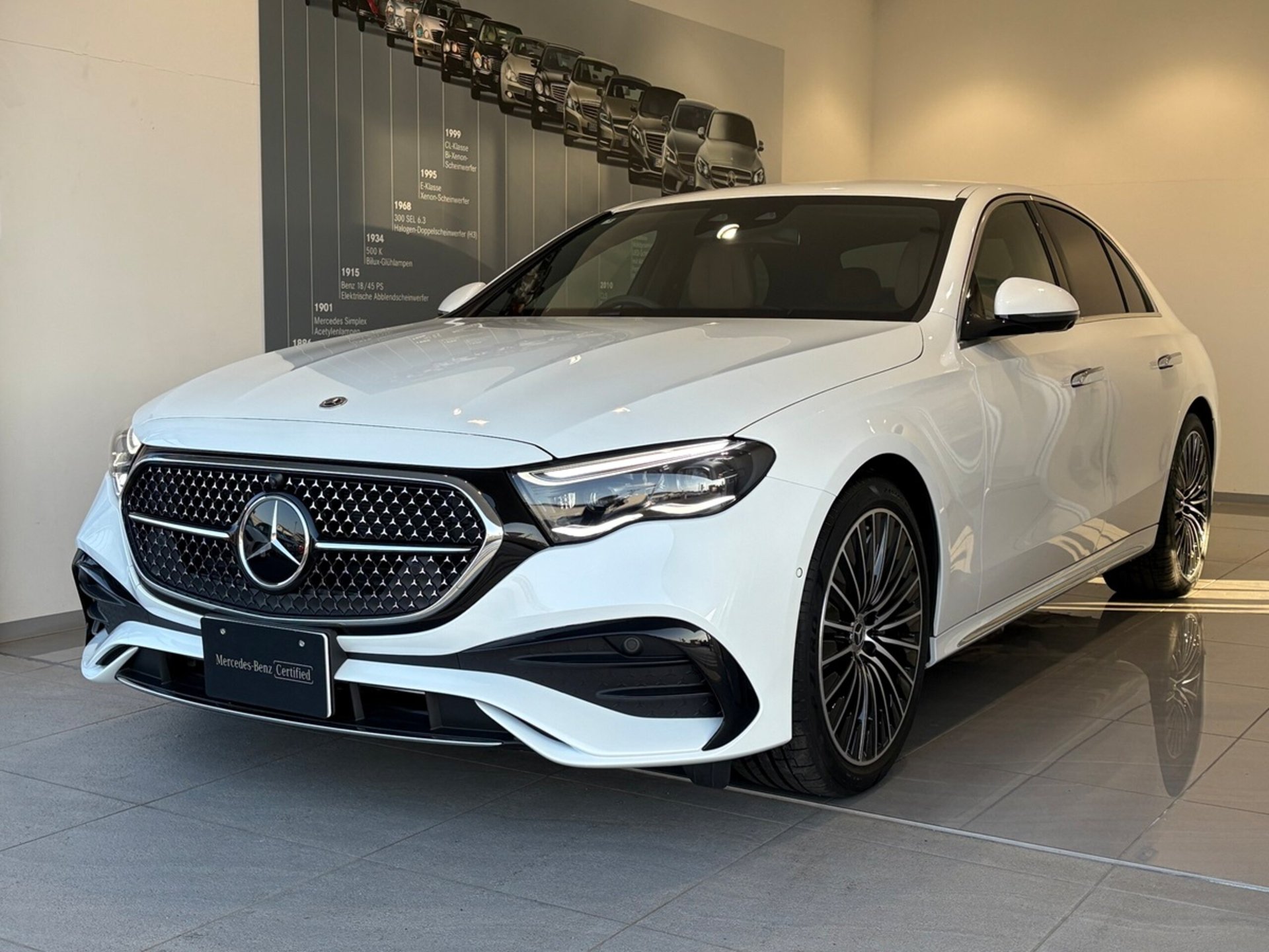 MERCEDES-BENZ E-CLASS - View 1