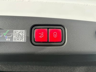 MERCEDES-BENZ E-CLASS - 9