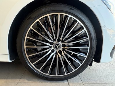 MERCEDES-BENZ E-CLASS - 10