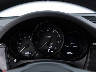 PORSCHE MACAN - 8