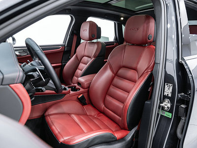 PORSCHE MACAN - 10