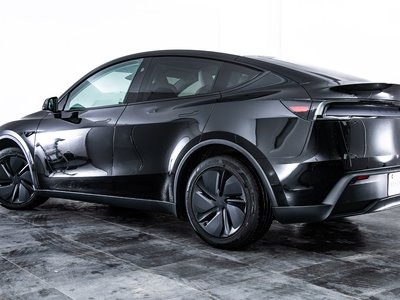 TESLA MODEL Y - 9