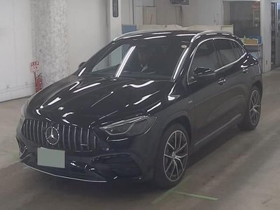 MERCEDES-BENZ GLA - 1