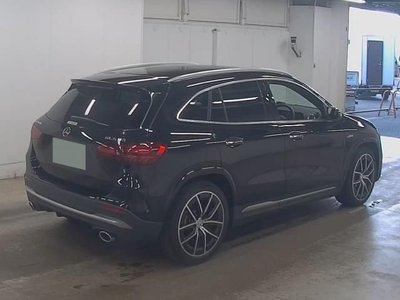 MERCEDES-BENZ GLA - 2