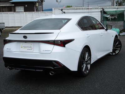 LEXUS IS - 5