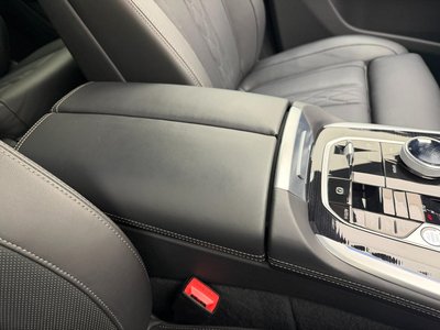 2023 BMW X7 thumbnail 49