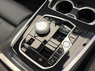 2023 BMW X7 thumbnail 48