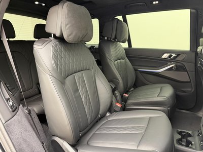 2023 BMW X7 thumbnail 61