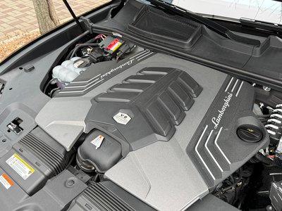 LAMBORGHINI URUS - 7