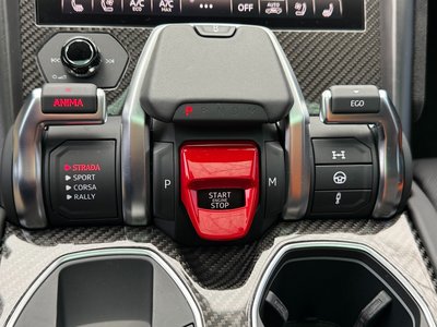 LAMBORGHINI URUS - 9