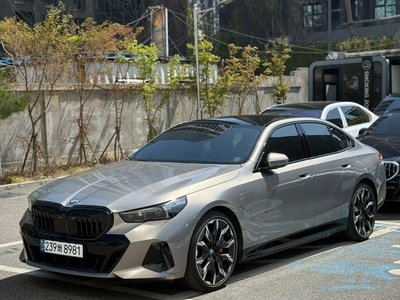 BMW 5 SERIES - 2
