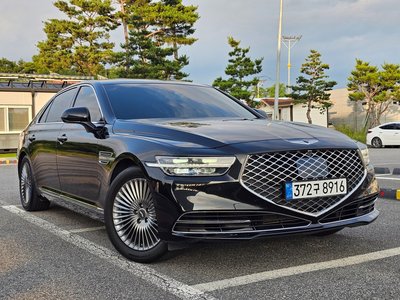 2020 Genesis G90 — фото 2