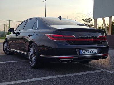 2020 Genesis G90 — фото 3