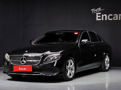 MERCEDES-BENZ E-CLASS - 1