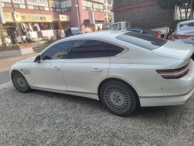2021 Genesis G80 (RG3) photo 2
