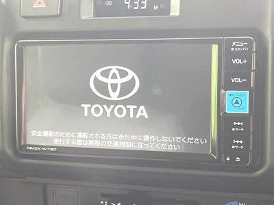 TOYOTA LAND CRUISER 70 - 3