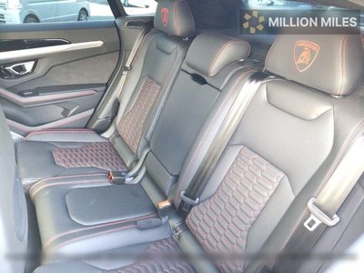 LAMBORGHINI URUS - 6