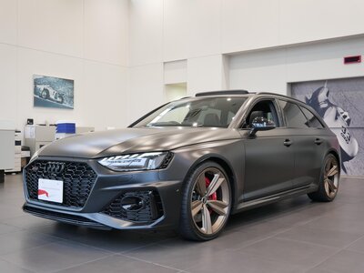 AUDI RS4 AVANT