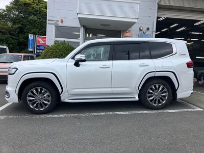 TOYOTA LAND CRUISER - 3