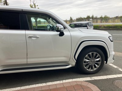 TOYOTA LAND CRUISER - 7