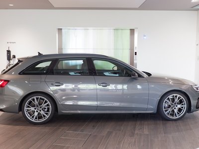 AUDI A4 AVANT - 7