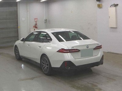 BMW 5 SERIES - 2